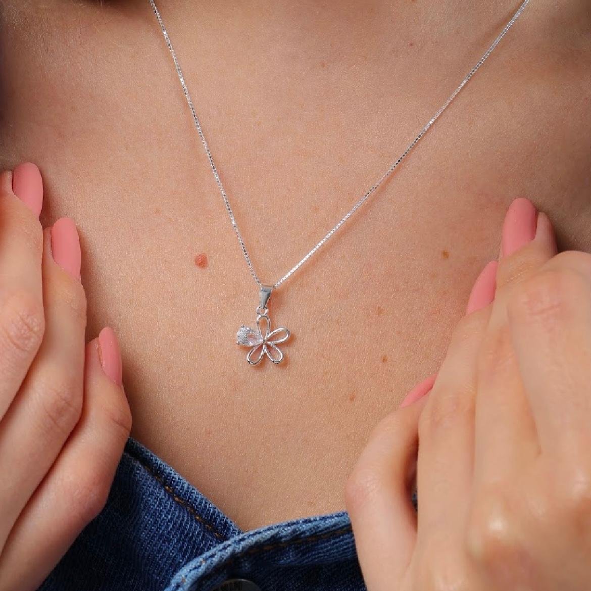 Brinco ou Colar Flor