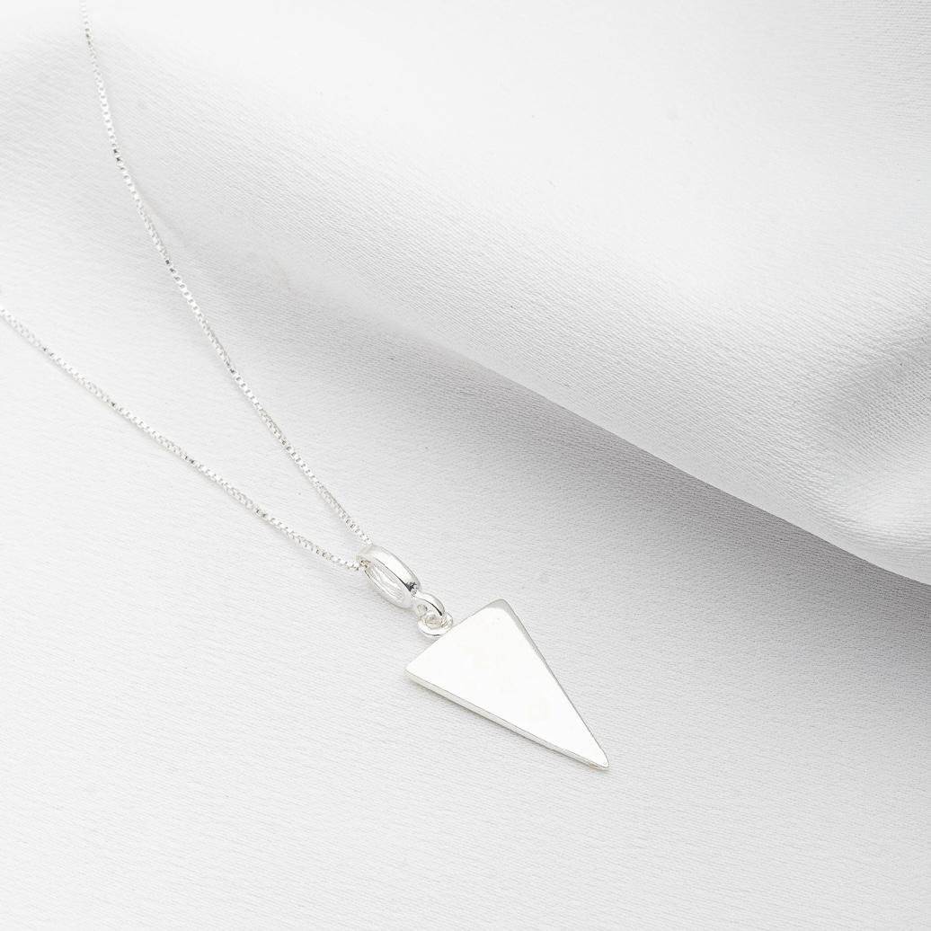 Colar Triangulo