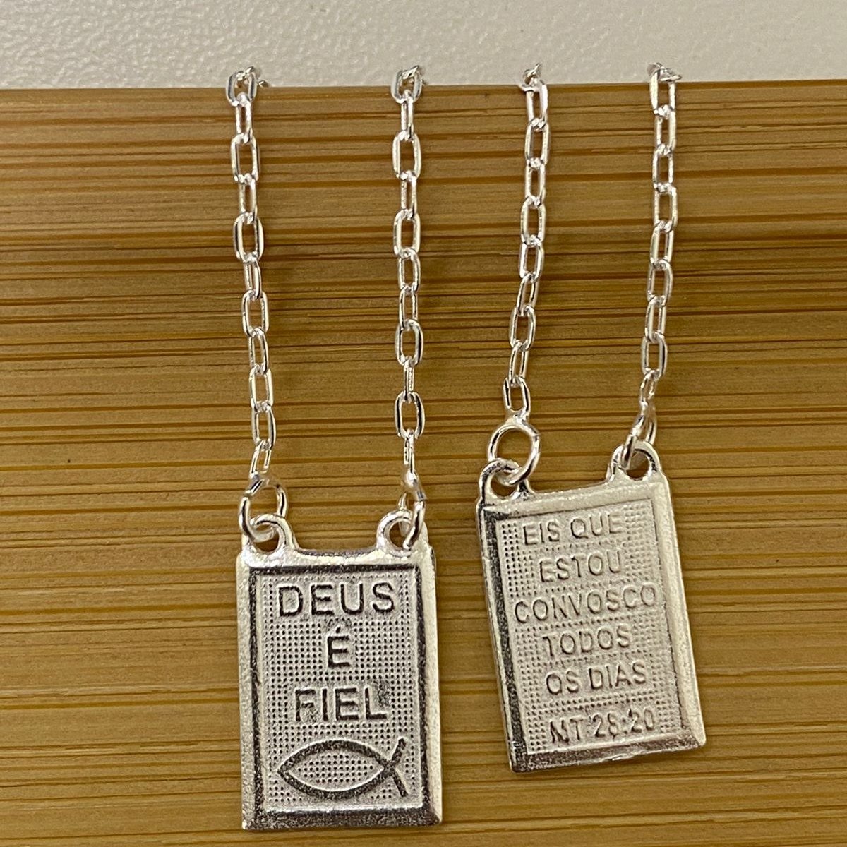 Escapulário Deus é Fiel