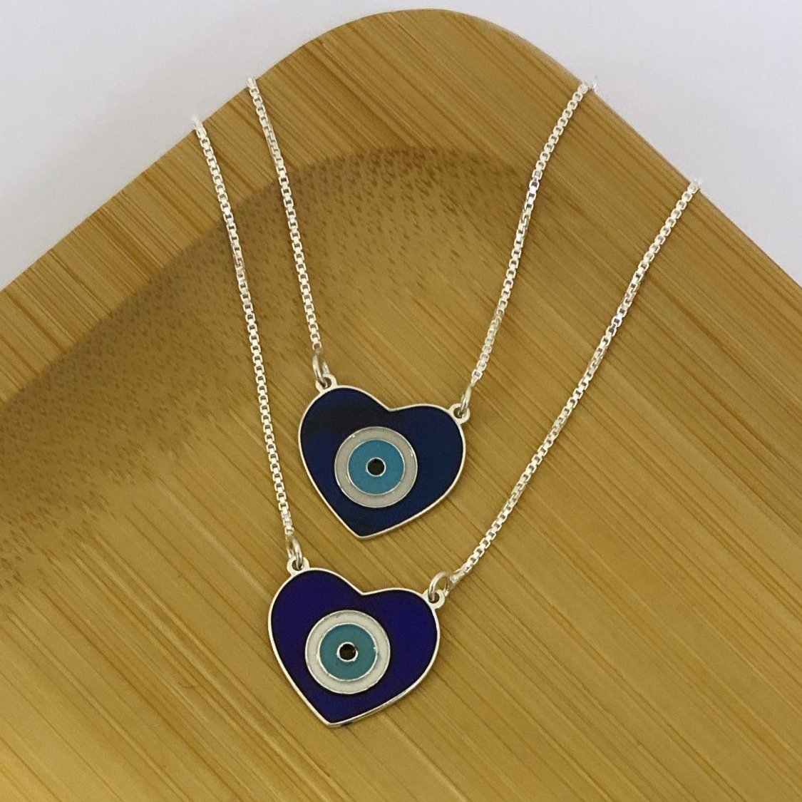 Escapulário Olho Grego Coração